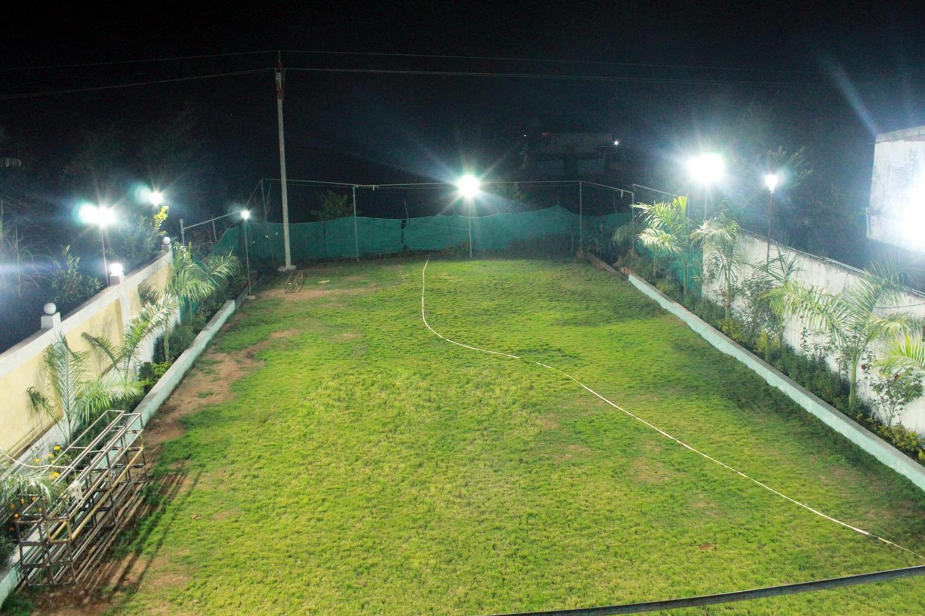 Utsav Lodge And Mangal Bhavan Piparia Bagian luar foto